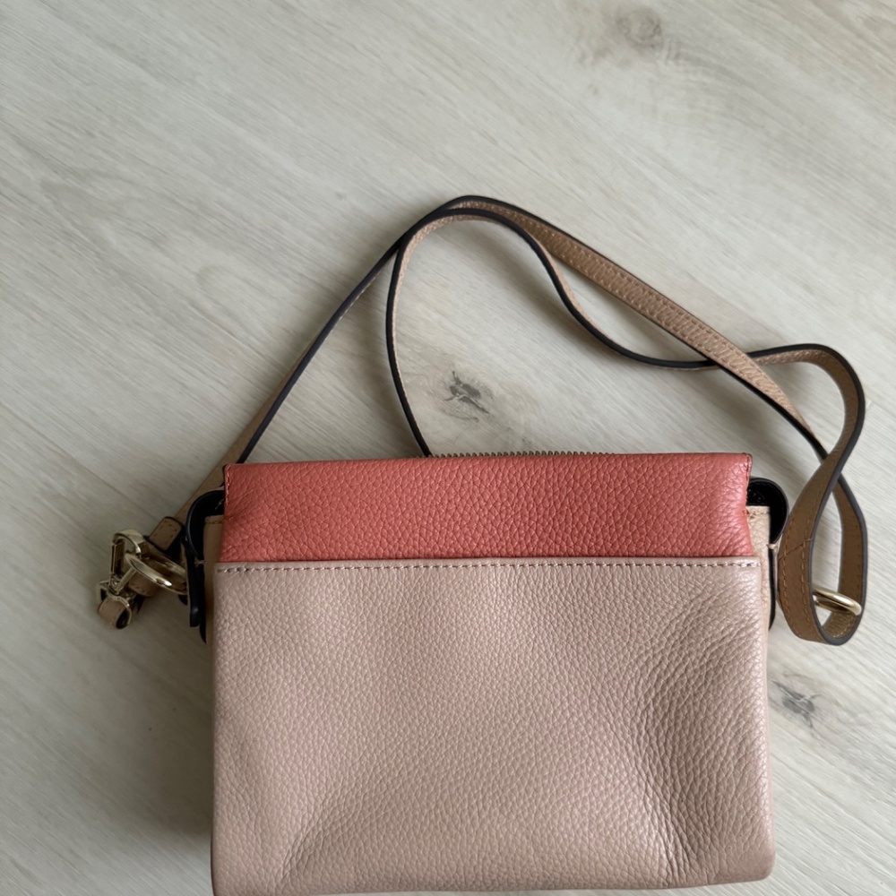 Vince Camuto cross bag - Picture 2 of 6